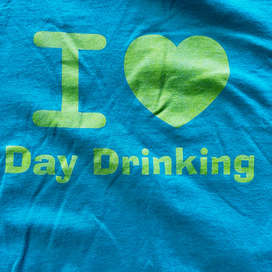 I ♥️ Day Drinking Thrifted Vintage Graphic Tee Size Large