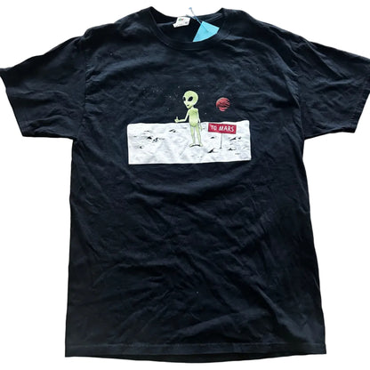 To Mars! Alien Thrifted Vintage Graphic Tee size Medium
